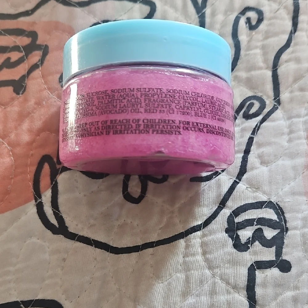Pink Foaming Body Scrub